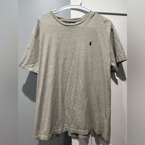 Men’s gray Ralph Lauren shirt